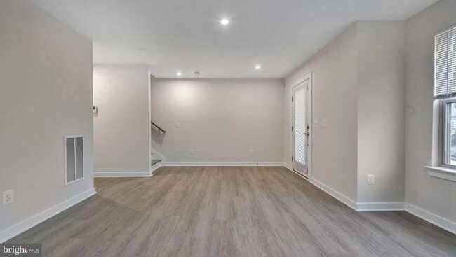 Building Photo - 13170 Arches Rd