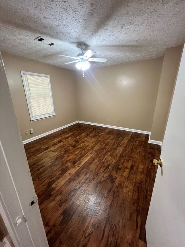 Building Photo - !!!WARNING: AVOID SCAMS CONFIRM RENTAL AT ...