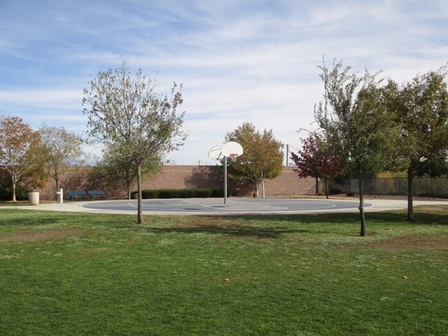 Building Photo - 40407 Calle Real