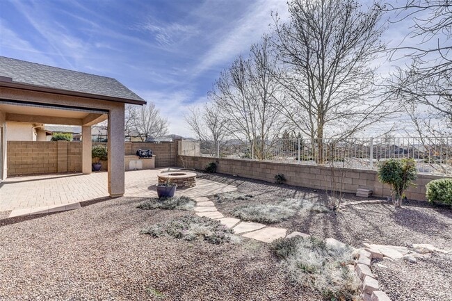 Building Photo - 4 bedroom, 2 bath Home in Quailwood