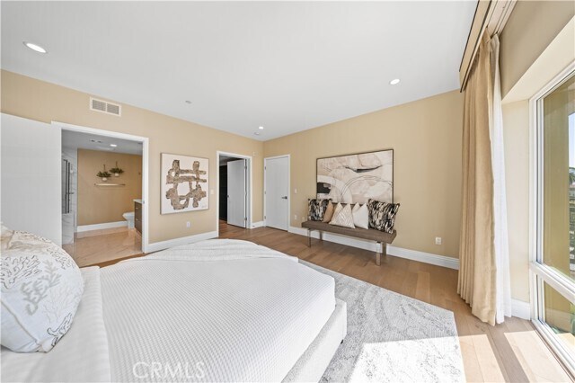 Building Photo - 2939 Leeward Ave