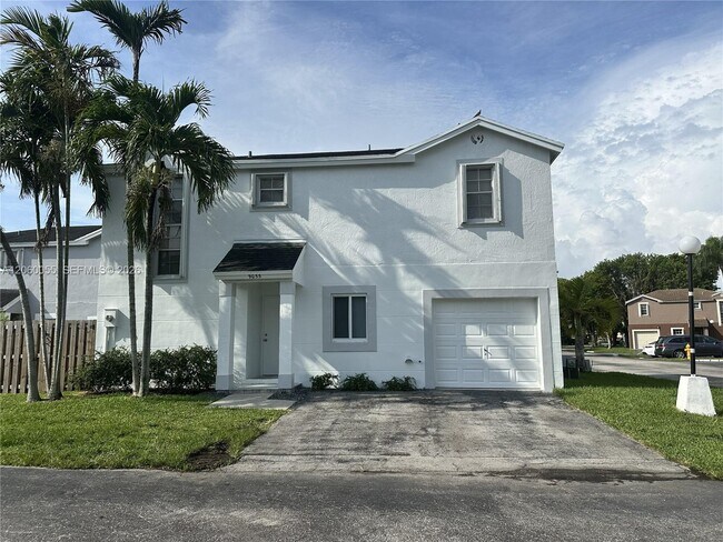 Building Photo - 9055 SW 147th Ct