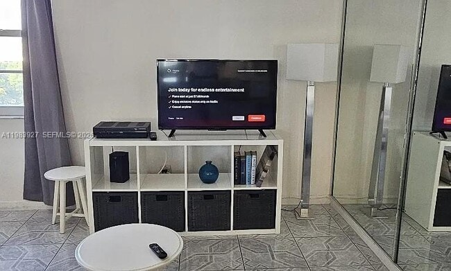 Building Photo - 100 Lincoln Rd