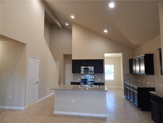 Building Photo - 1412 Fort Dessau Rd