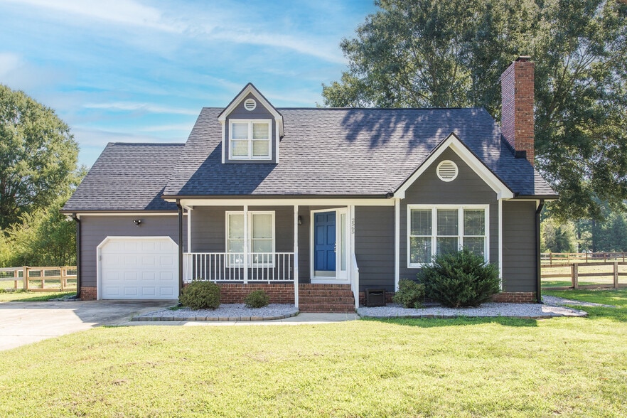 Primary Photo - 2565 Oakes Plantation Dr
