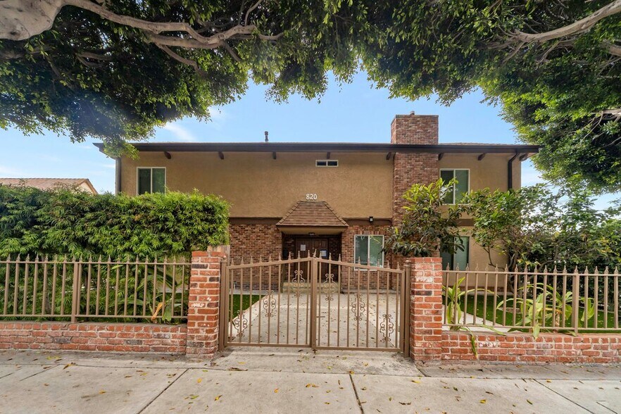 Building Photo - 820 Pier Ave
