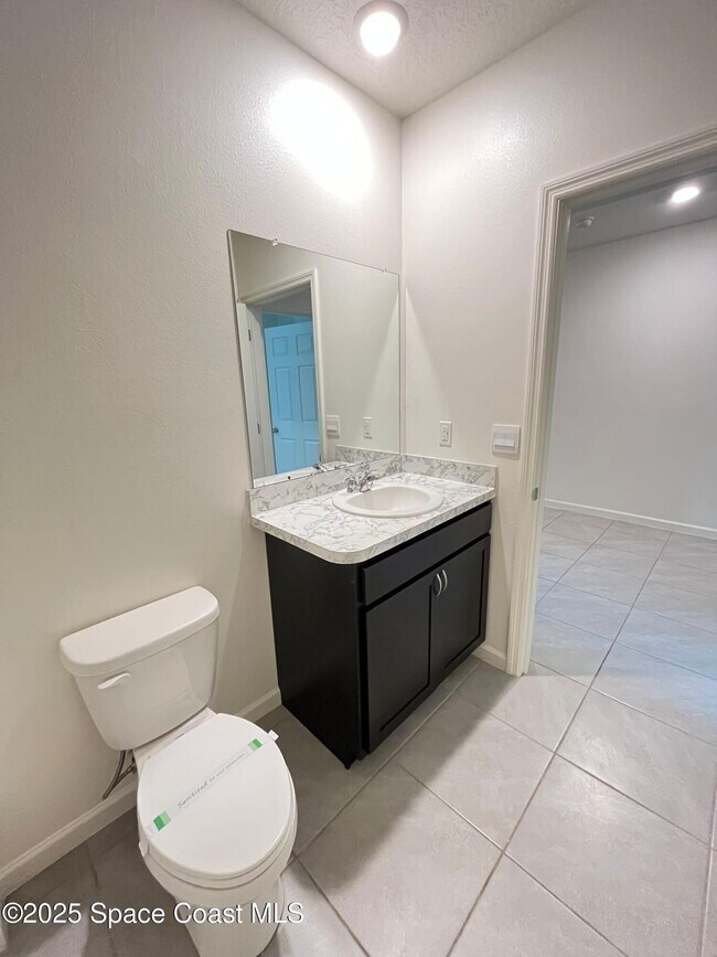 Building Photo - 1570 San Filippo Dr SE