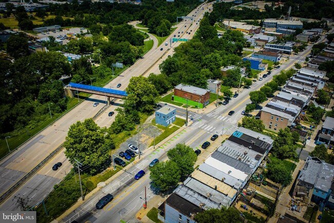 Building Photo - 2400 Annapolis Rd