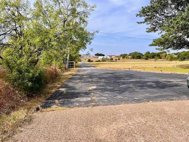 Building Photo - 203 FM 1187