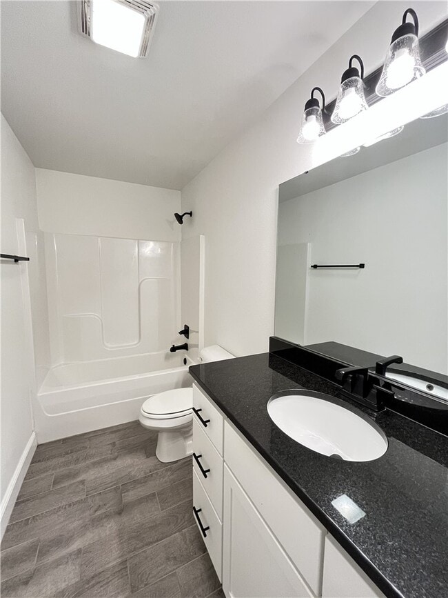 Building Photo - 2060 Periwinkle Pl