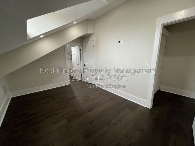 Building Photo - 1541 Riverside Ave