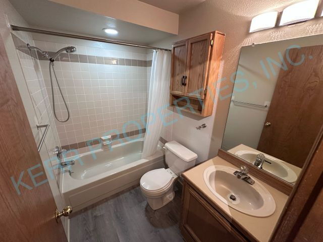 Building Photo - Charming 2-Bedroom / 2-Full Bathroom Condo Retreat in Happy Valley – Cozy Living Awaits!
