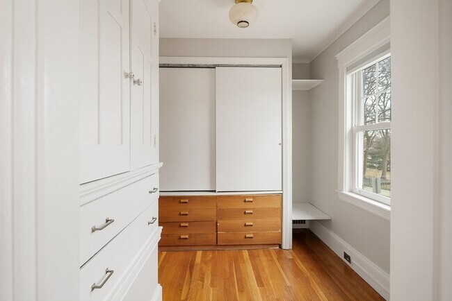 Building Photo - 110 Leonard St