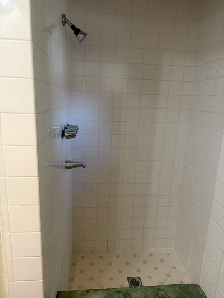 Building Photo - 602 Elvira Ave