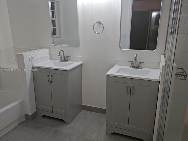 Building Photo - 32 Gables Blvd