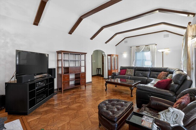 Building Photo - 60 Goleta Ave