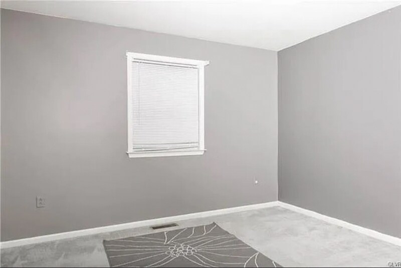 Building Photo - 2635 Upper Way