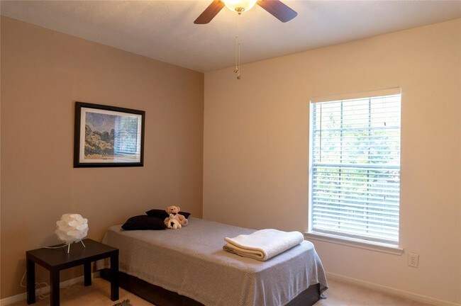 Building Photo - 8514 Hot Springs Dr