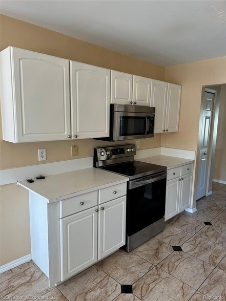 Building Photo - 4162 Gardenia Dr