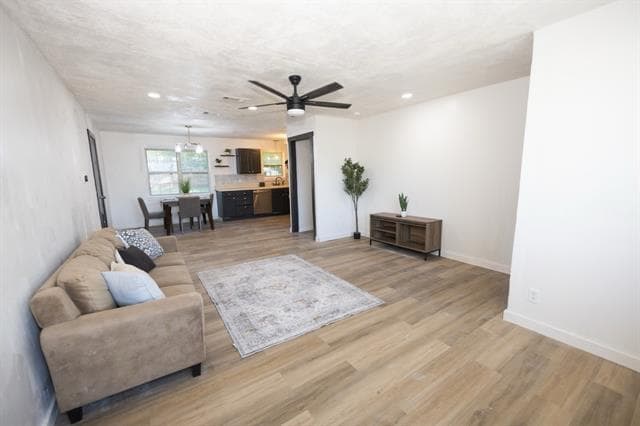 Building Photo - 600 Scenic Dr