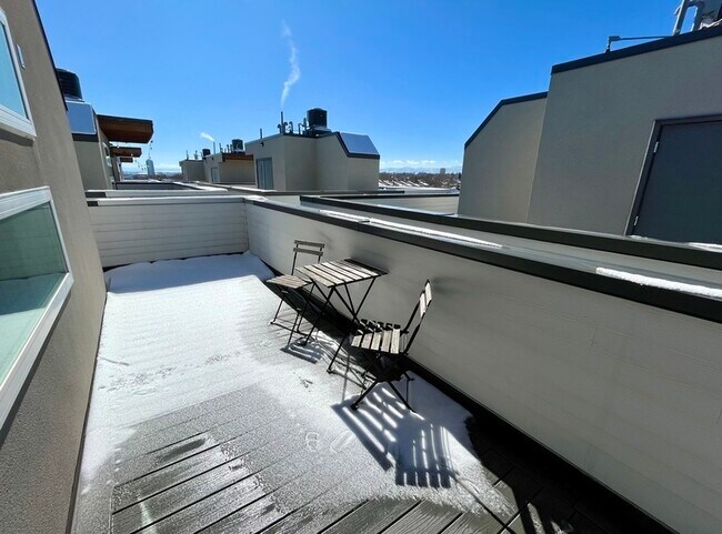Building Photo - 4176 N Pecos St