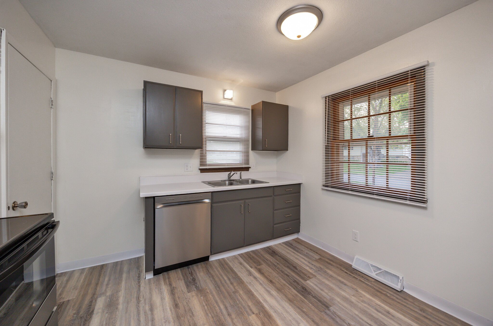 Building Photo - 4704 Valdez Dr