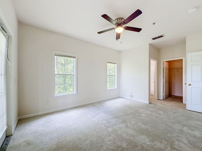 Building Photo - 3757 Conroy Rd