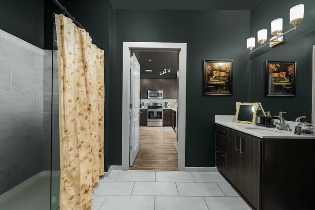 Building Photo - 2200 State St