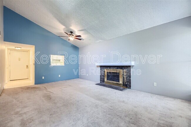 Building Photo - 9727 E Peakview Ave