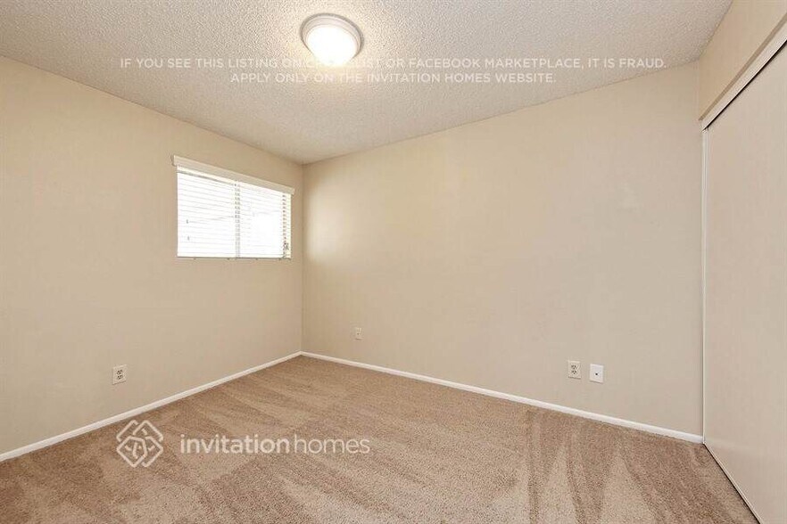 Building Photo - 6925 W Montebello Ave