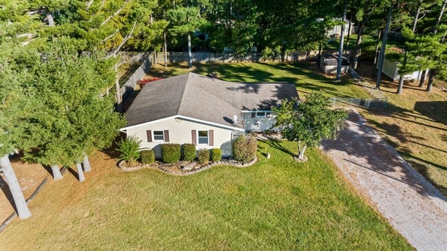 Building Photo - Remodeled 3-Bedroom, 1-Bathroom Home with Garage & Fenced Yard – $1,800/Month