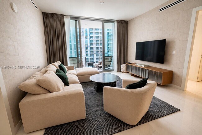 Building Photo - 300 Biscayne Blvd Way