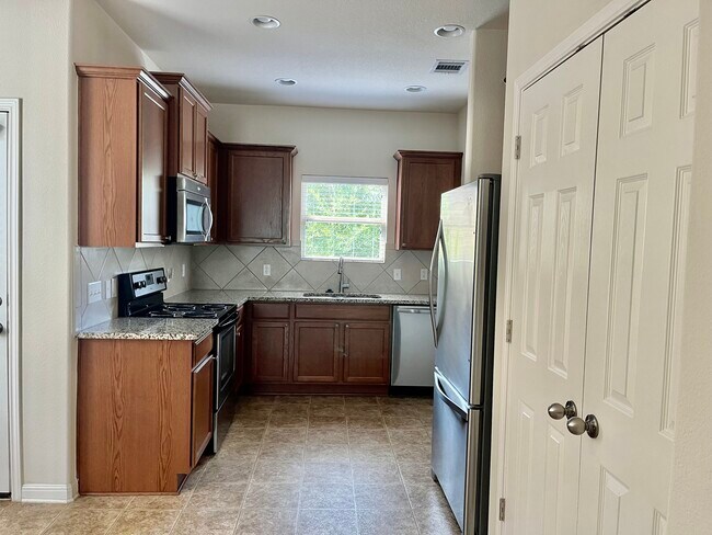 Kitchen - 5424 Falling Leaf Ln