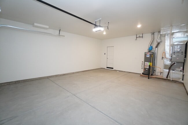 Building Photo - 1333 N Webb Wy
