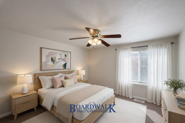 Building Photo - Quiet Riverton 3 Bed Home – Garage & Yard