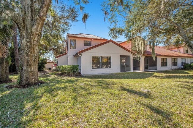 Building Photo - Spacious 3 Bedroom 2 Bath Condo in Gated Community of La Vita