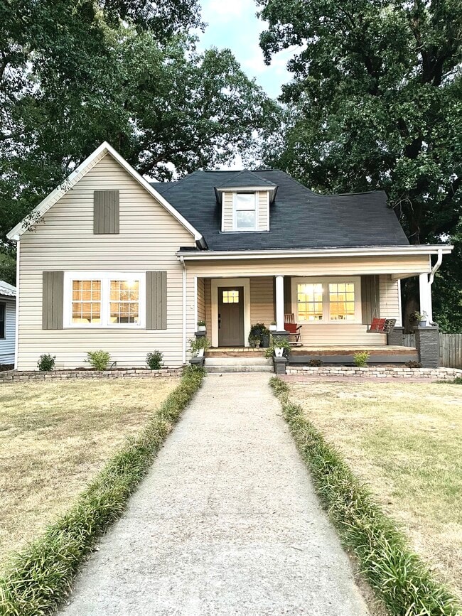 Primary Photo - 1407 5th Ave S