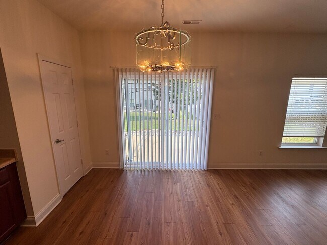 Building Photo - 6622 Latherton Ln