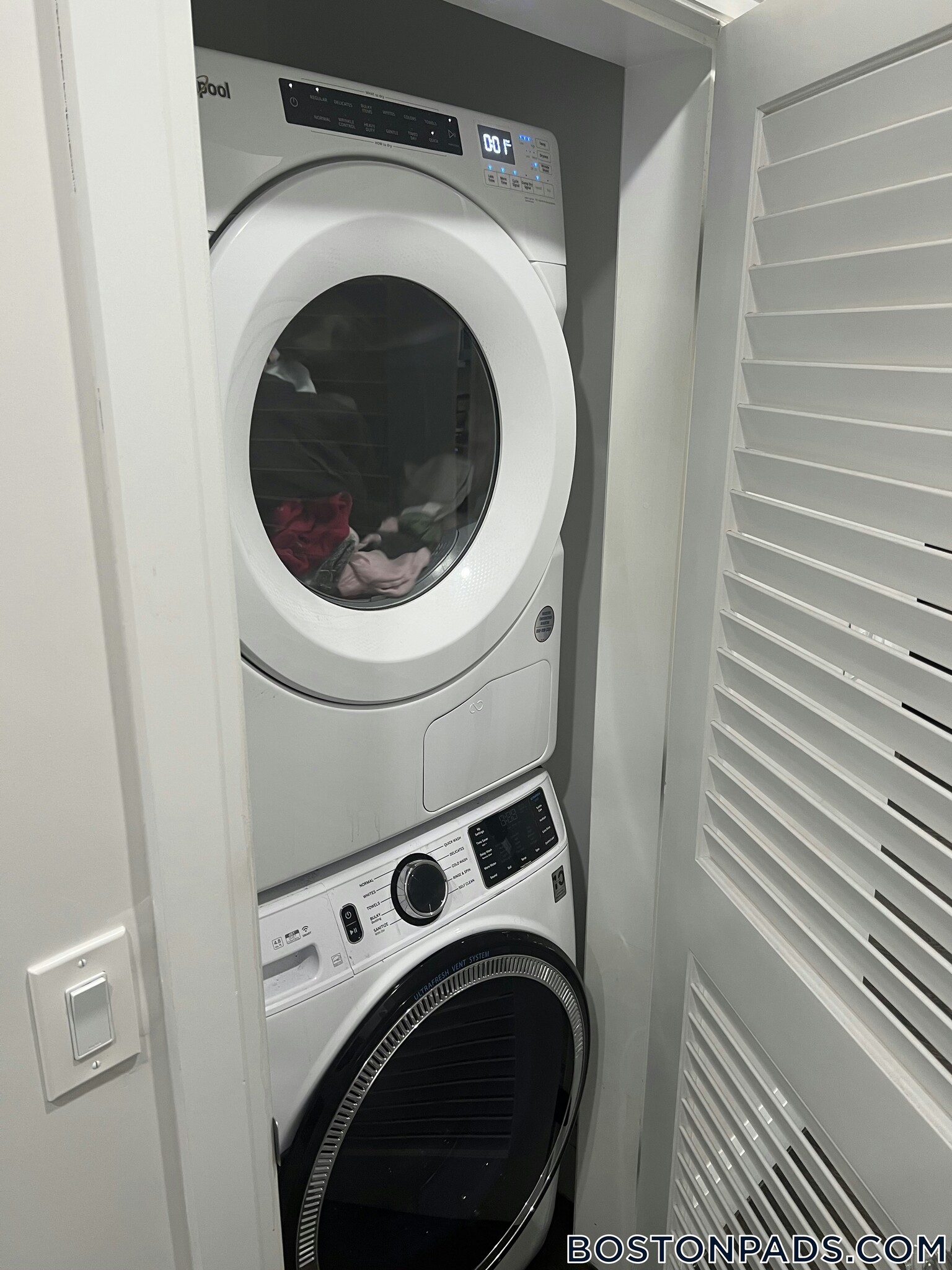 Building Photo - 7 Strathmore Rd