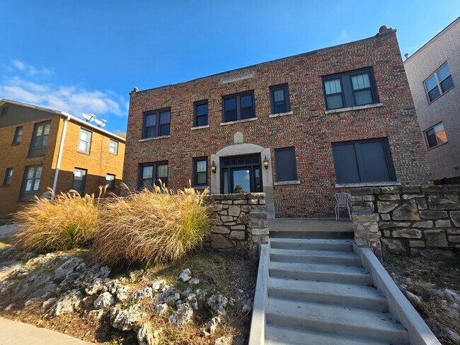 Building Photo - Virginia Ann