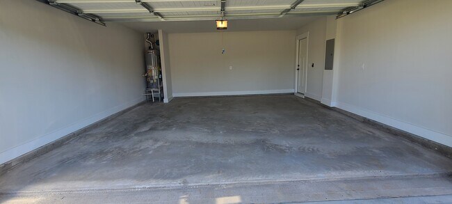 Building Photo - 726 Judah Dr