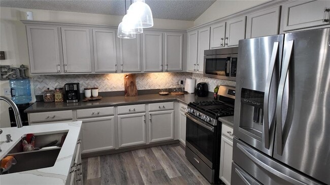 Building Photo - 723 Lady Diana Dr