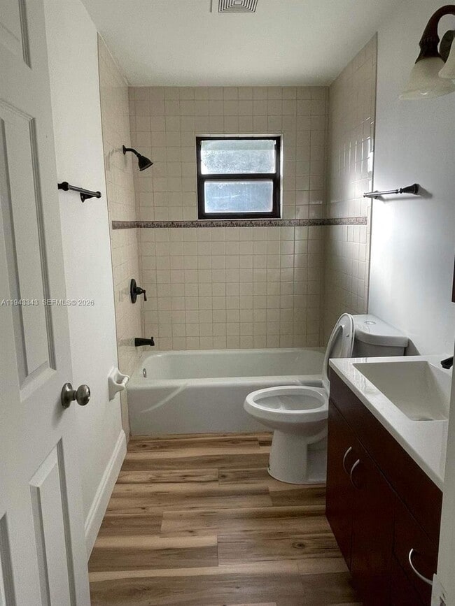 Building Photo - 1866 9th Pl