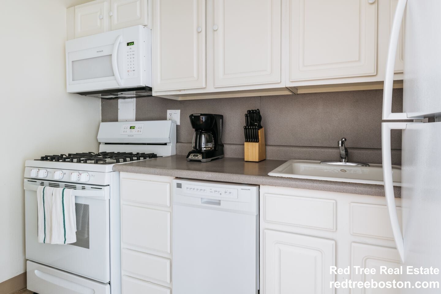 Building Photo - 175 Freeman St