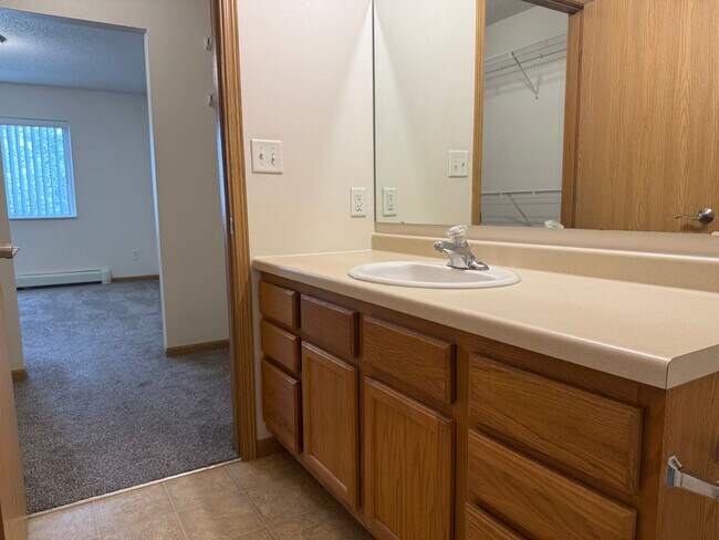 Building Photo - 4431 Calico Dr S