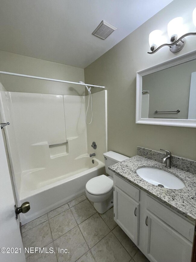 Building Photo - 14171 Drakes Point Dr