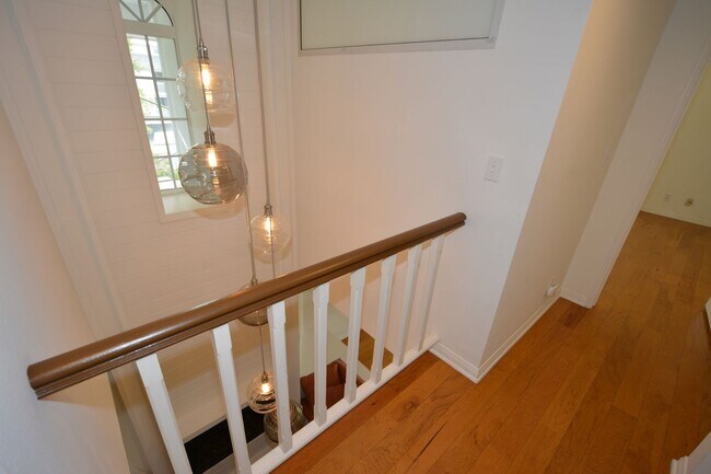 Building Photo - 3BED/3.5BATH in Hollywood Beach