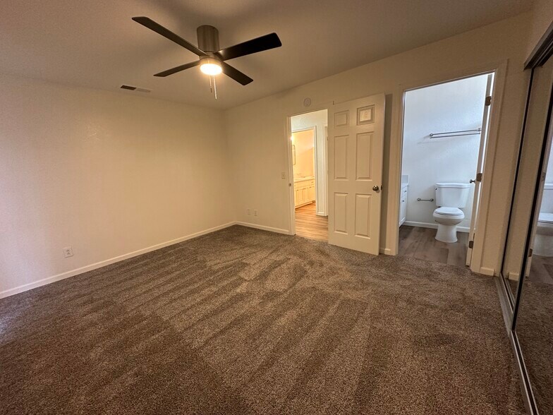 Building Photo - 1371 Marline Ave