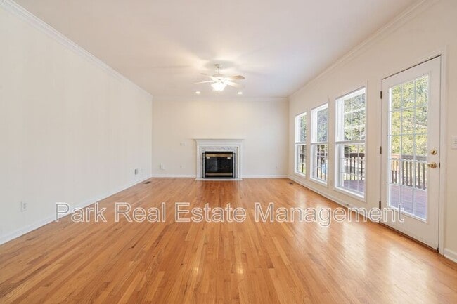 Building Photo - 420 New Parkside Dr