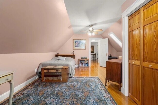 Building Photo - 106 Grovers Ave